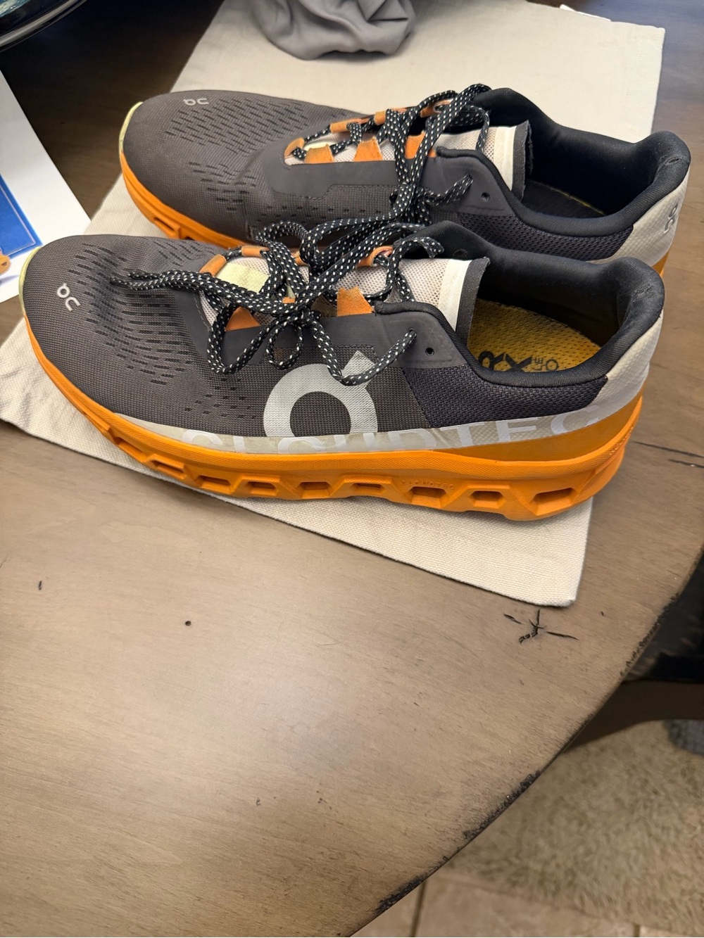 On Cloudmonster Mens Running Shoes Eclipse/Turmeric Mesh low top